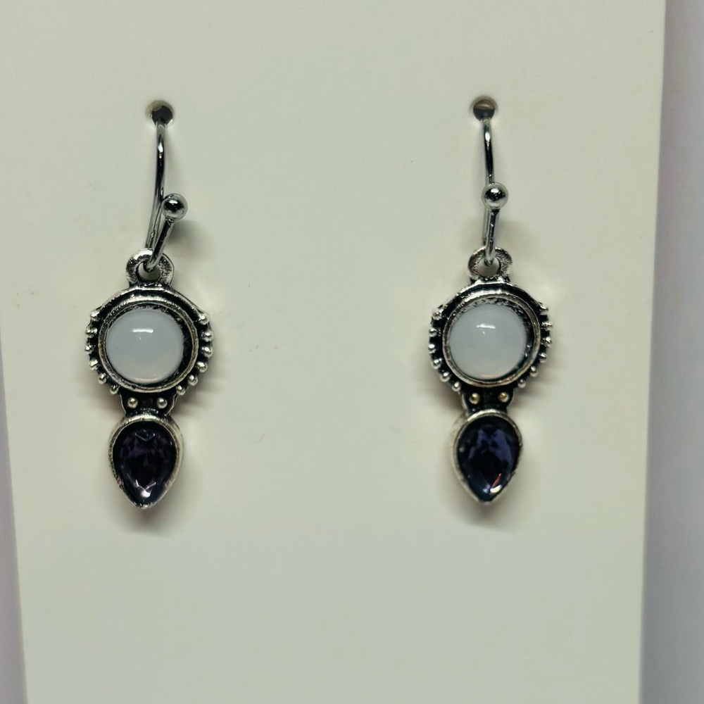 NWOT Elegant Silver and Purple Drop Earrings
